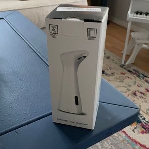 Automatic soap dispenser